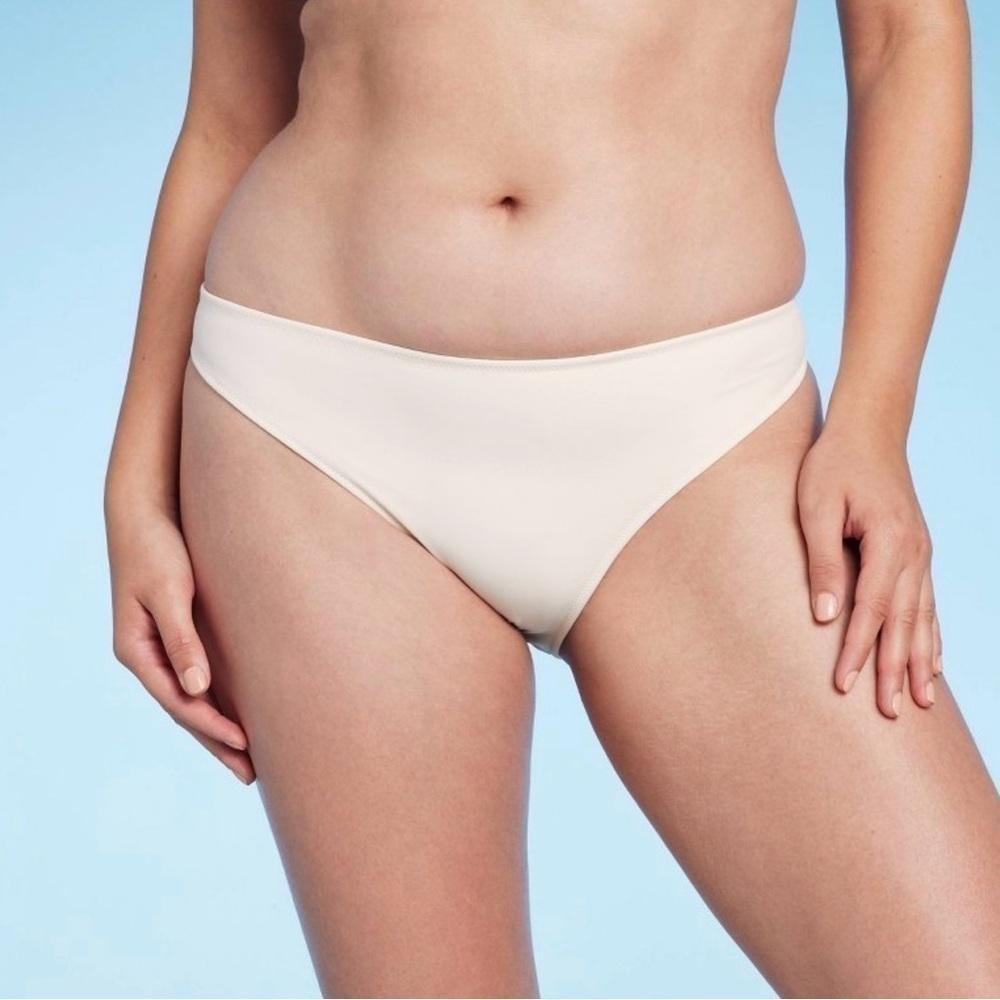 Cheeky bikini bottom size XL (16-18)